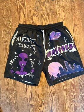 ROMWE Black Shorts with Purple Alien & City Graphics
